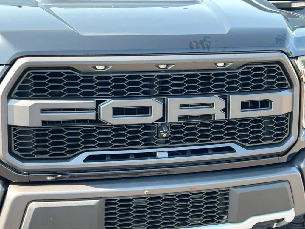 Ford F-150 photo 35