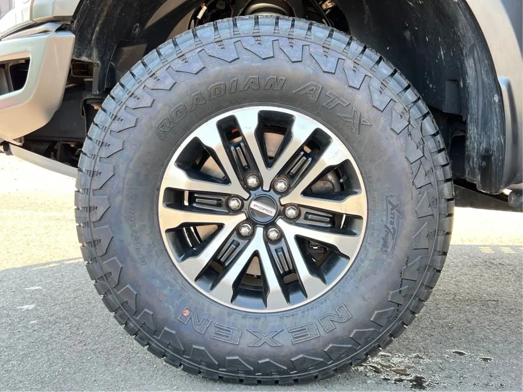 Ford F-150 photo 30
