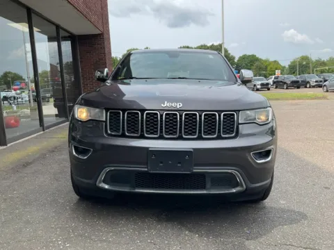 More photos of 2018 Jeep Grand Cherokee Limited Sport Utility 4D at Drivemax, CT