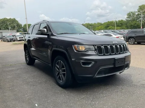 Photos of 2018 Jeep Grand Cherokee Limited Sport Utility 4D for sale in Manchester, CT at Drivemax