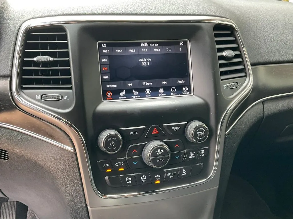 Jeep Grand Cherokee photo 16