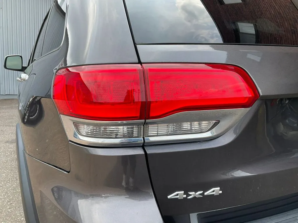 Jeep Grand Cherokee photo 10