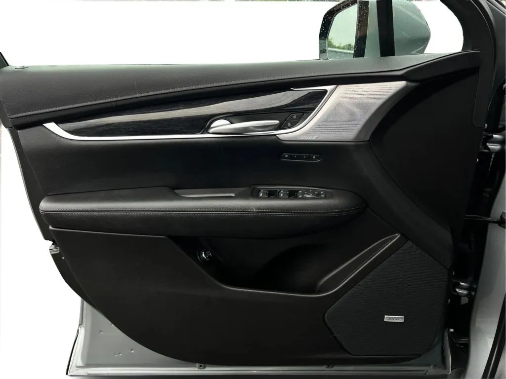 Cadillac XT5 photo 26