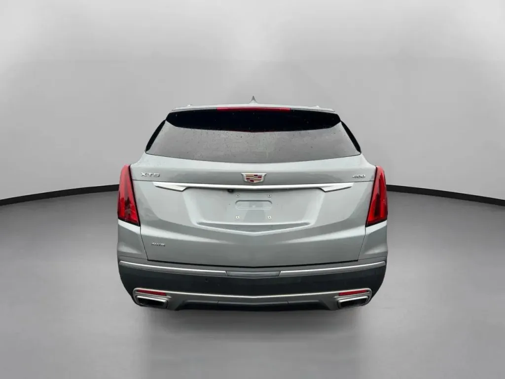 Cadillac XT5 photo 11