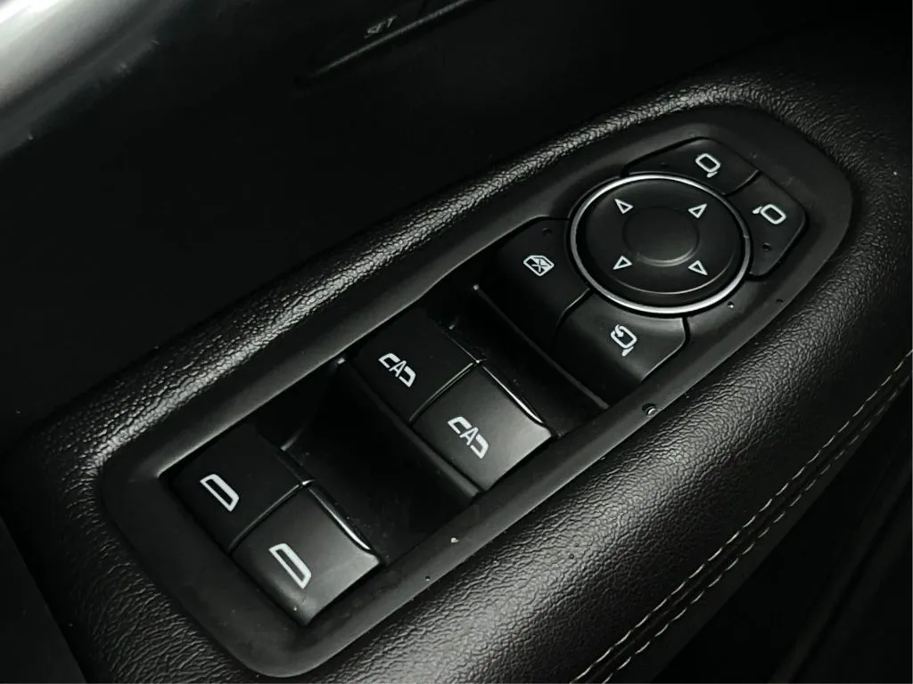 Cadillac XT5 photo 46
