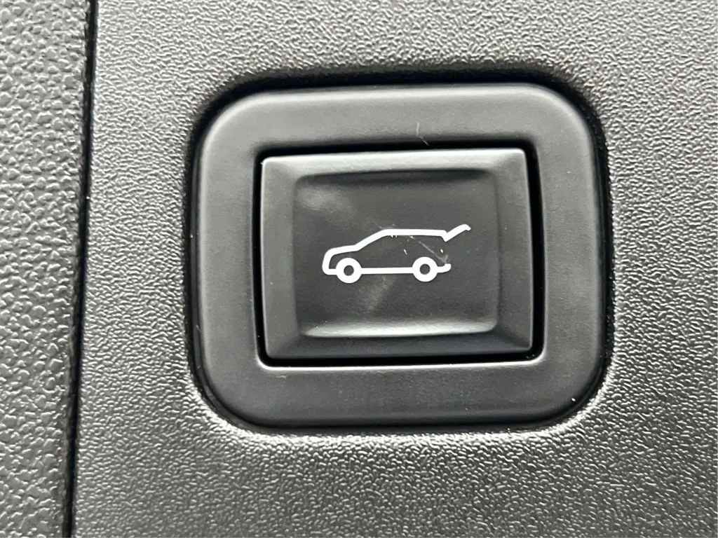 Cadillac XT5 photo 35