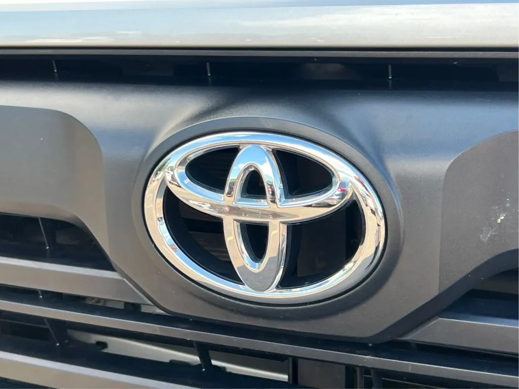 Toyota Tundra photo 33