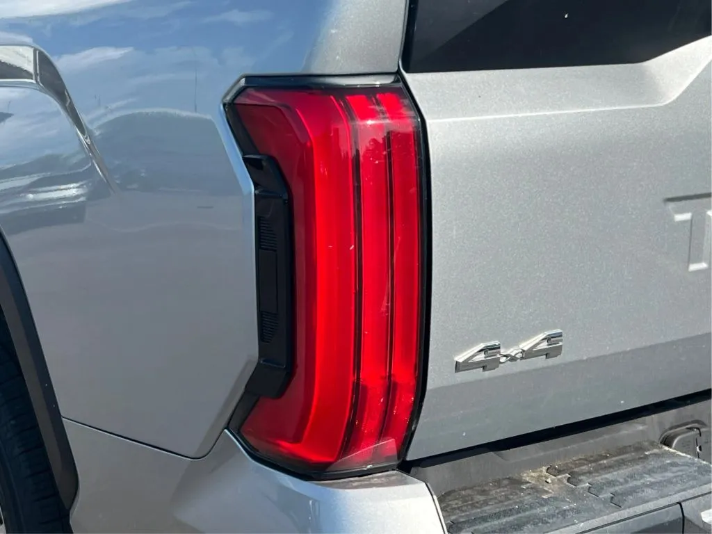 Toyota Tundra photo 31