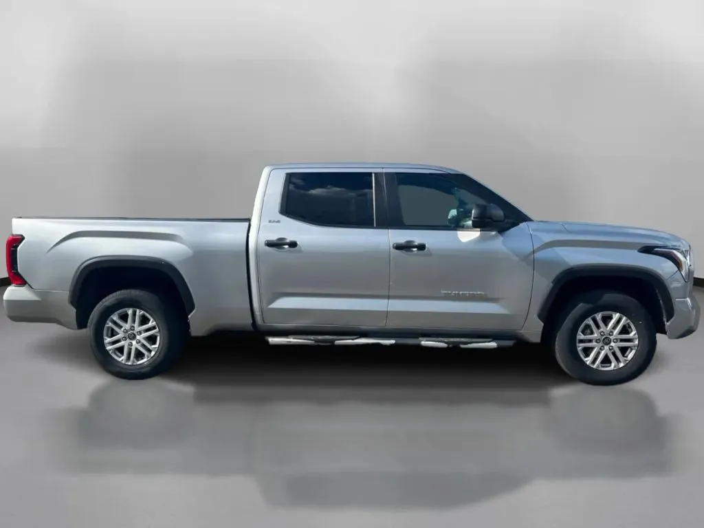 Toyota Tundra photo 7