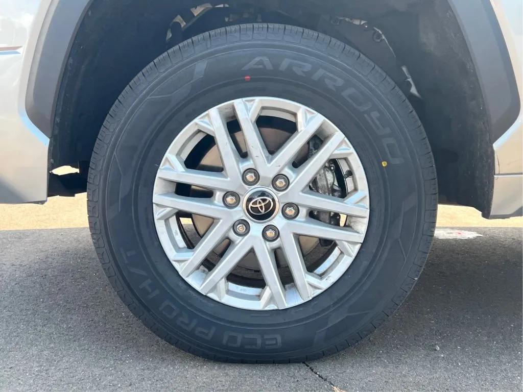 Toyota Tundra photo 28