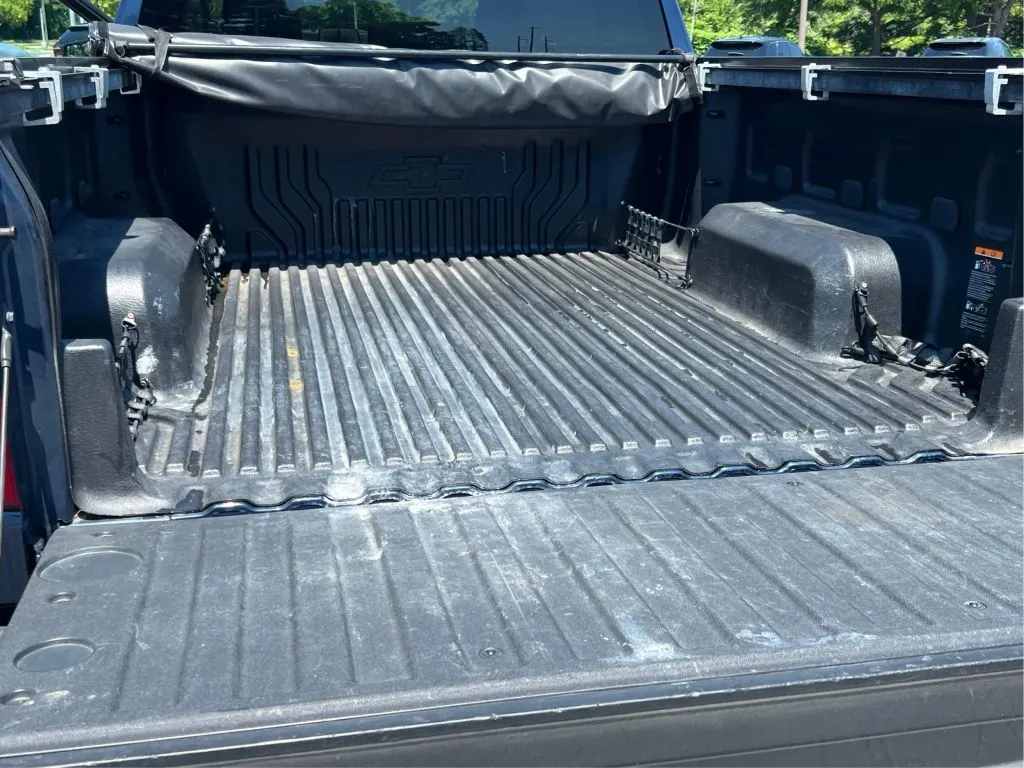 Chevrolet Silverado photo 33