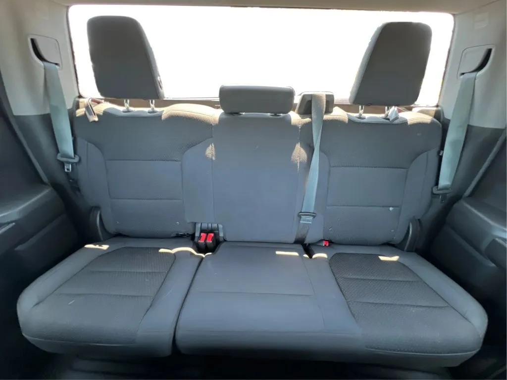 Chevrolet Silverado photo 18