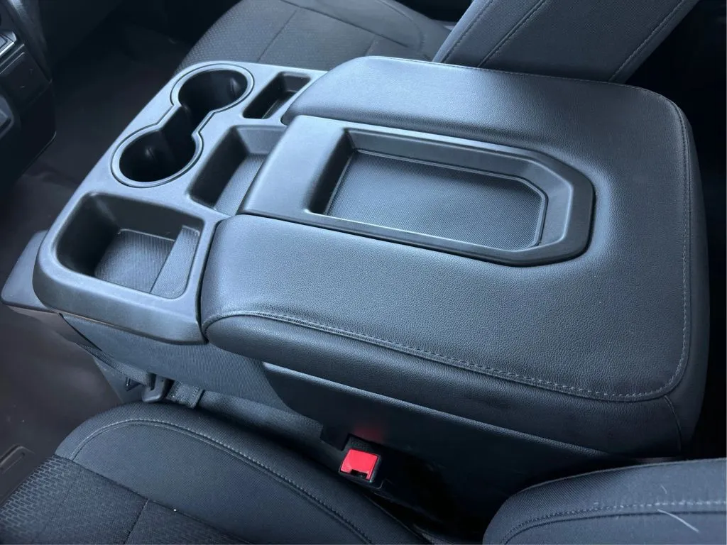 Chevrolet Silverado photo 20