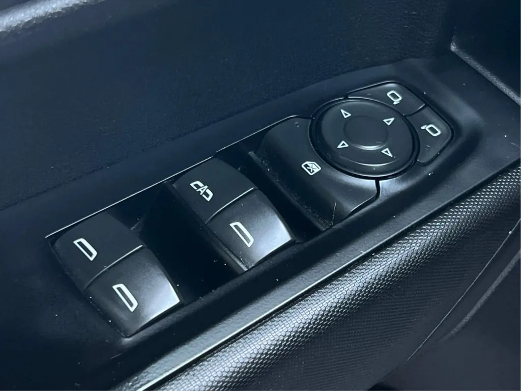 Chevrolet Silverado photo 42