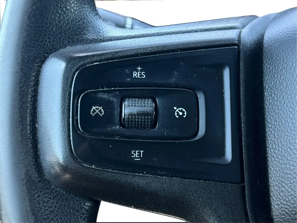 Chevrolet Silverado photo 22