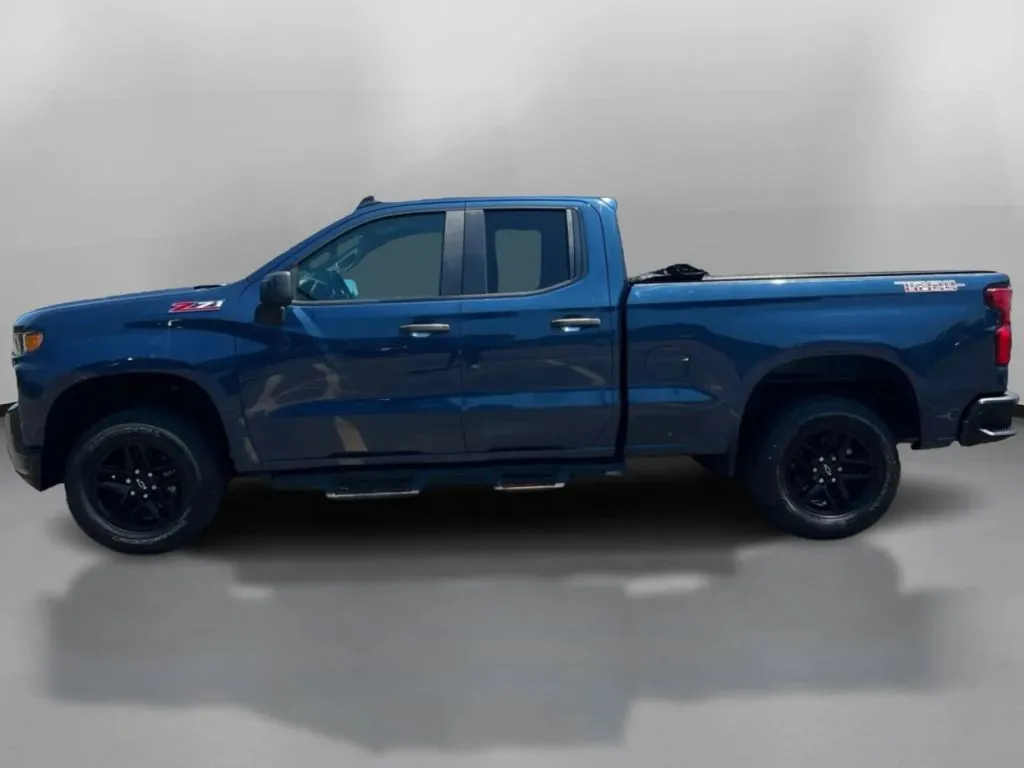 Chevrolet Silverado photo 15