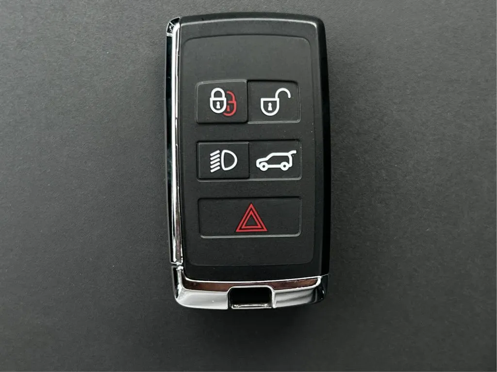 Land Rover Discovery Sport photo 44