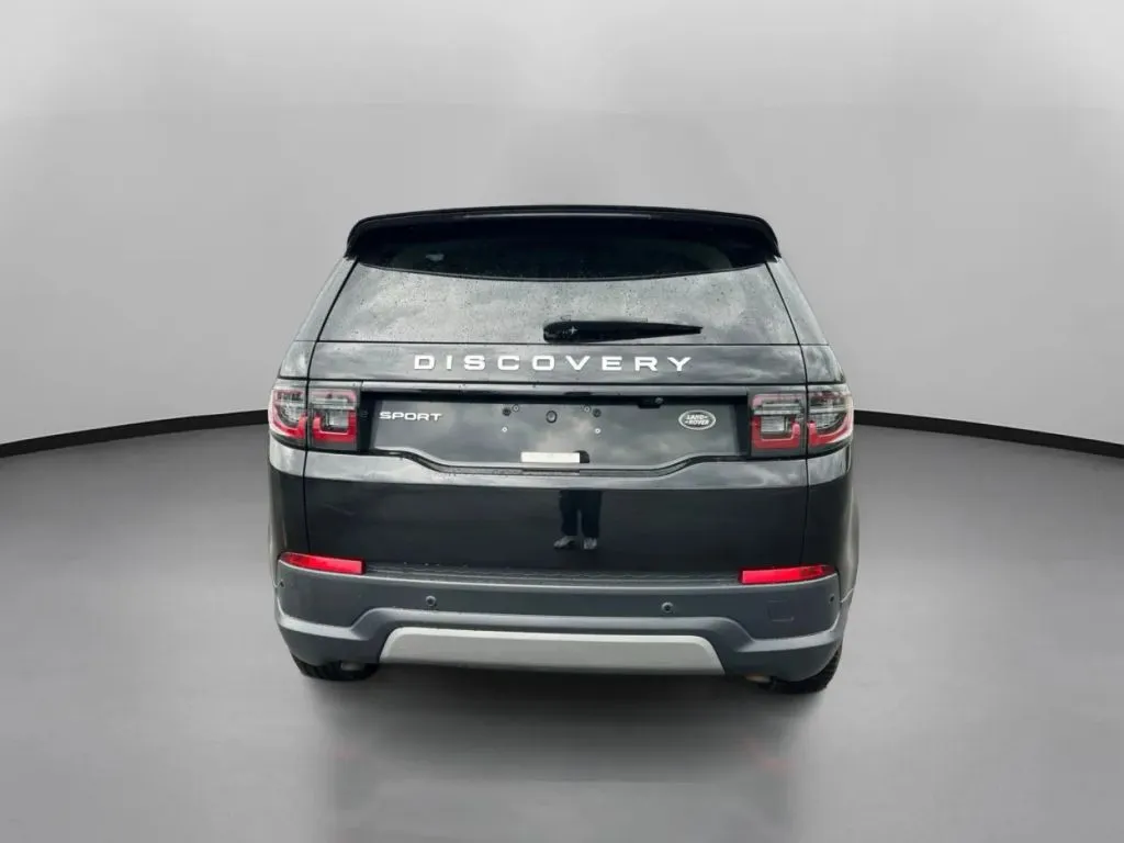 Land Rover Discovery Sport photo 11