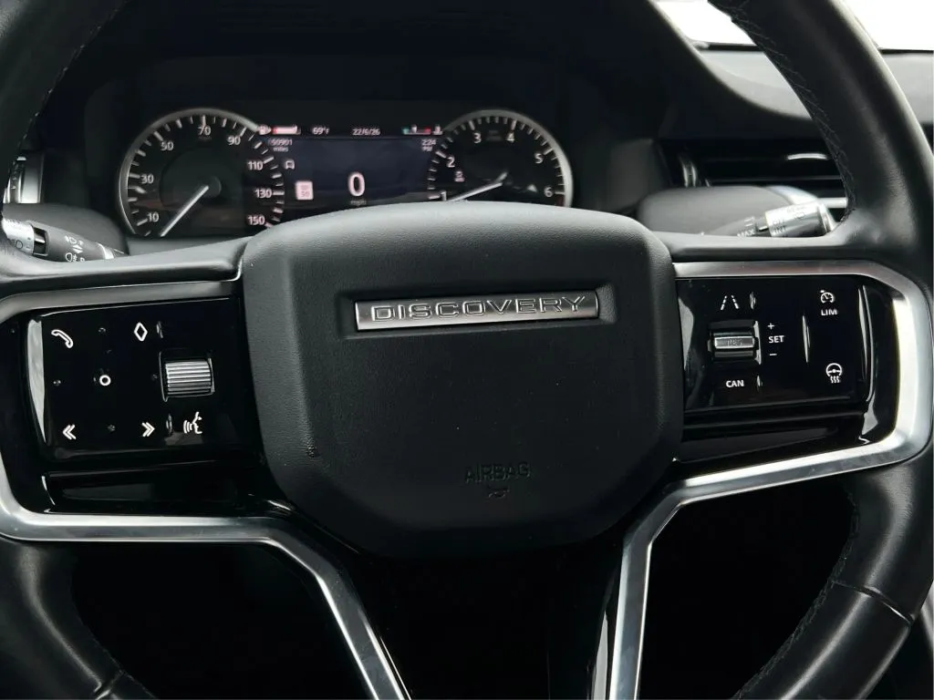 Land Rover Discovery Sport photo 23