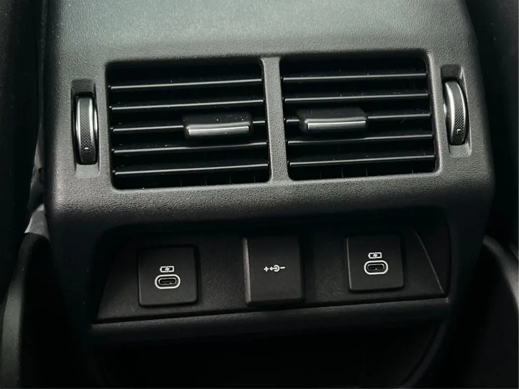Land Rover Discovery Sport photo 47