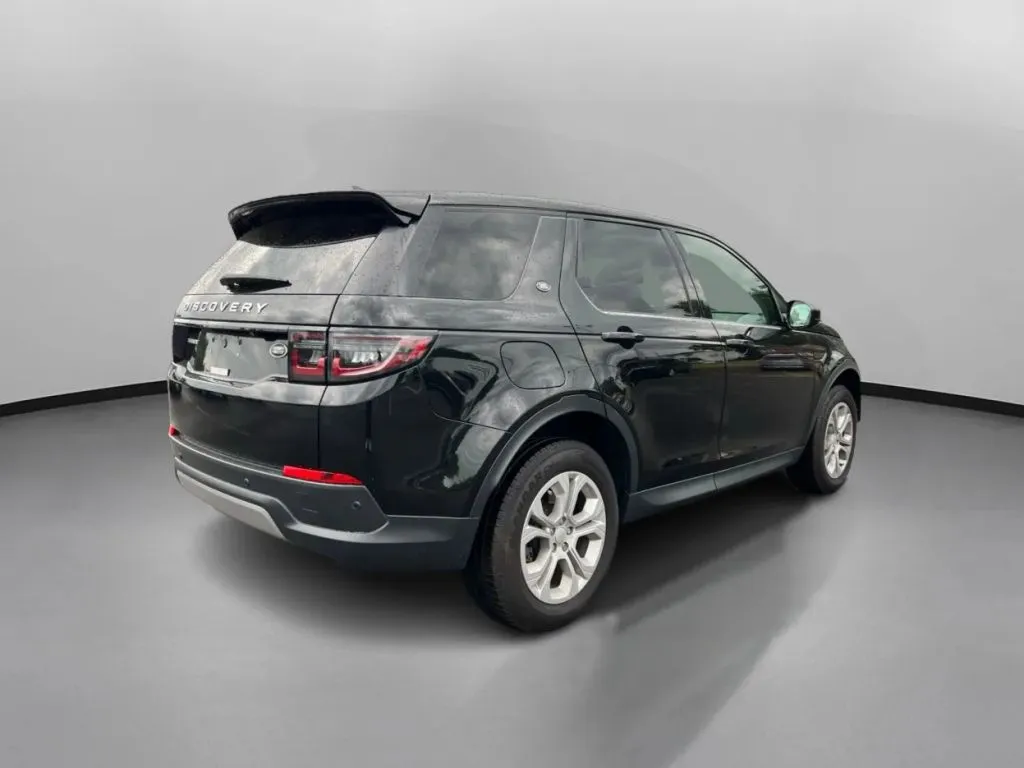 Land Rover Discovery Sport photo 9