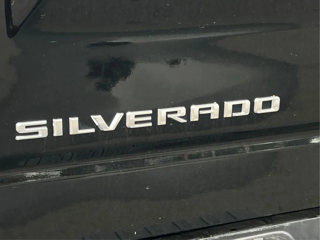 Chevrolet Silverado photo 28