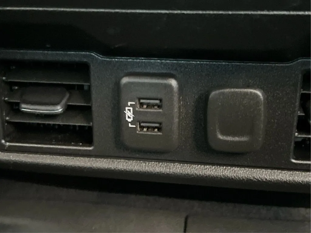 Chevrolet Silverado photo 45
