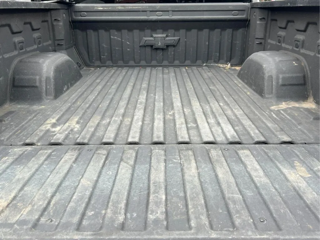 Chevrolet Silverado photo 33