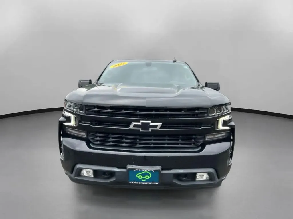 Chevrolet Silverado photo 3