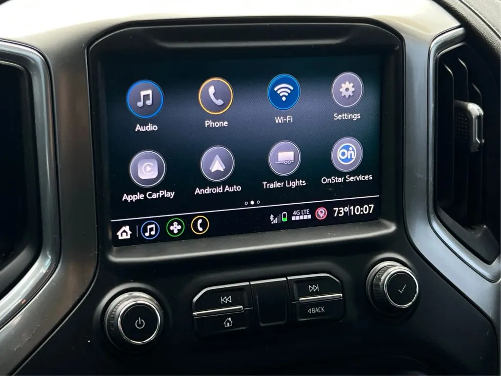 Chevrolet Silverado photo 19