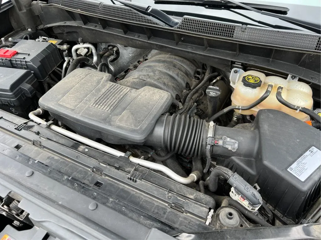 Chevrolet Silverado photo 27