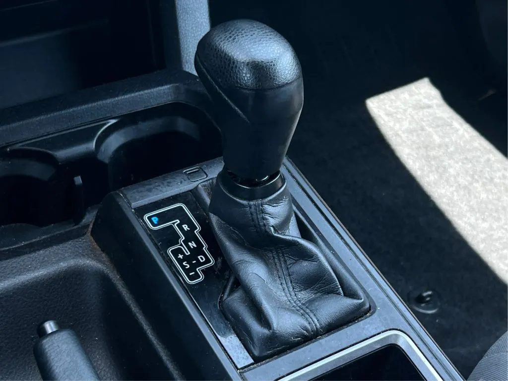 Toyota Tacoma photo 40