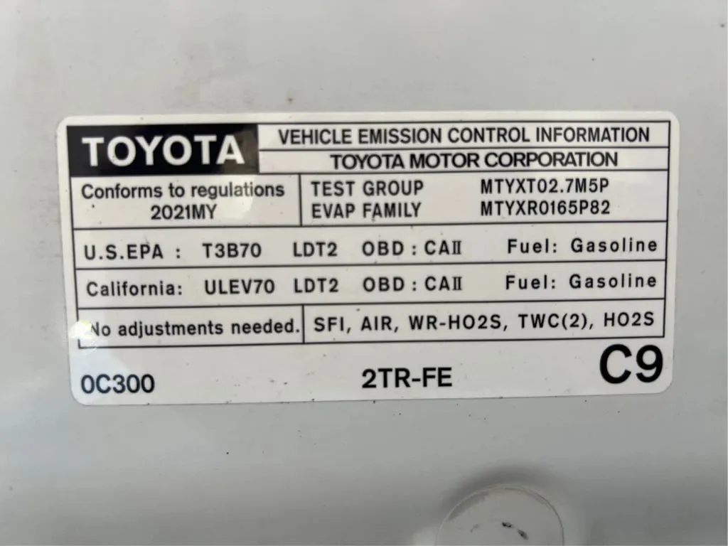 Toyota Tacoma photo 24