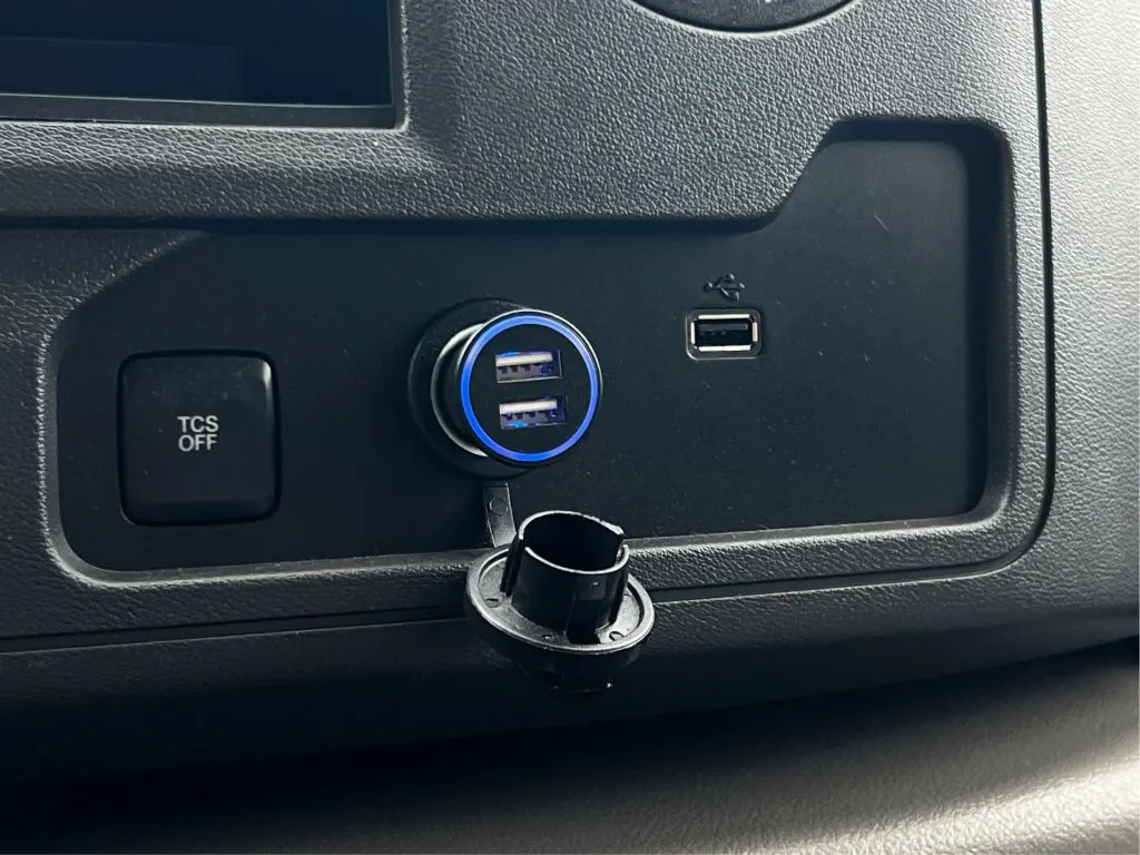 Ford E-350 photo 35