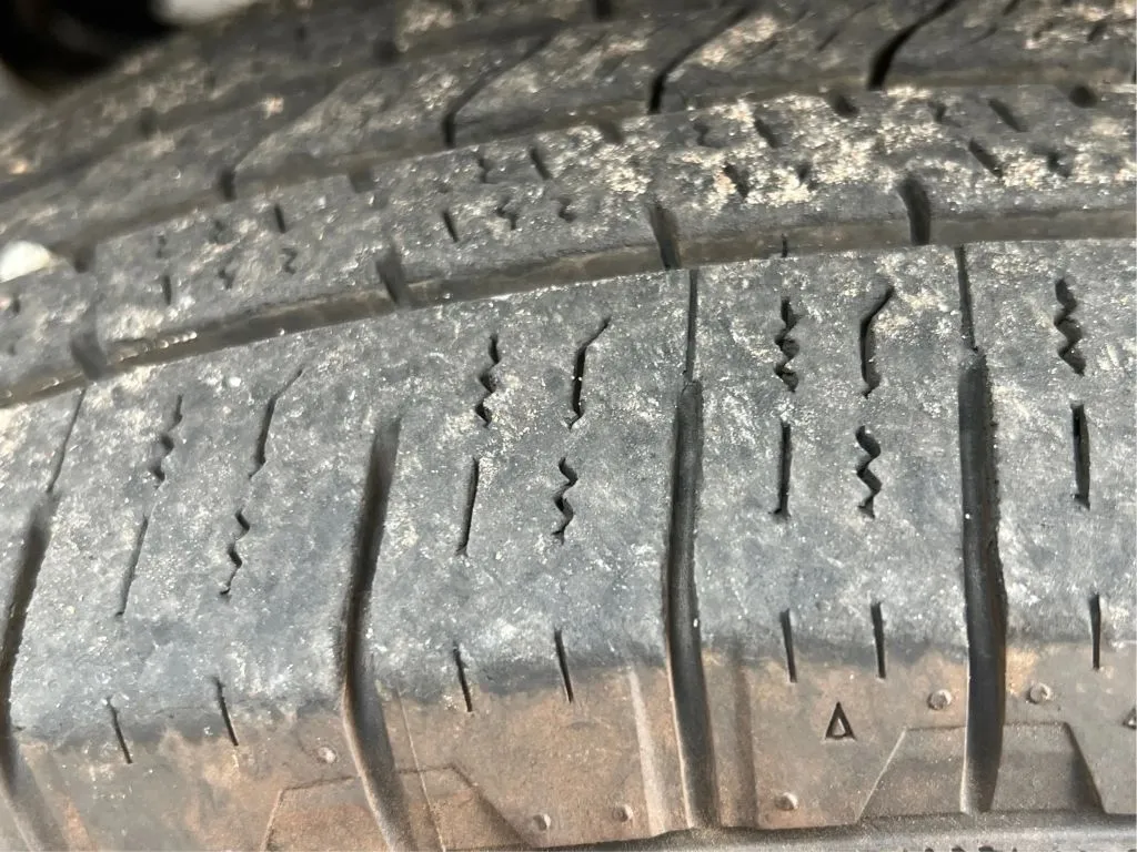 Ford E-350 photo 30