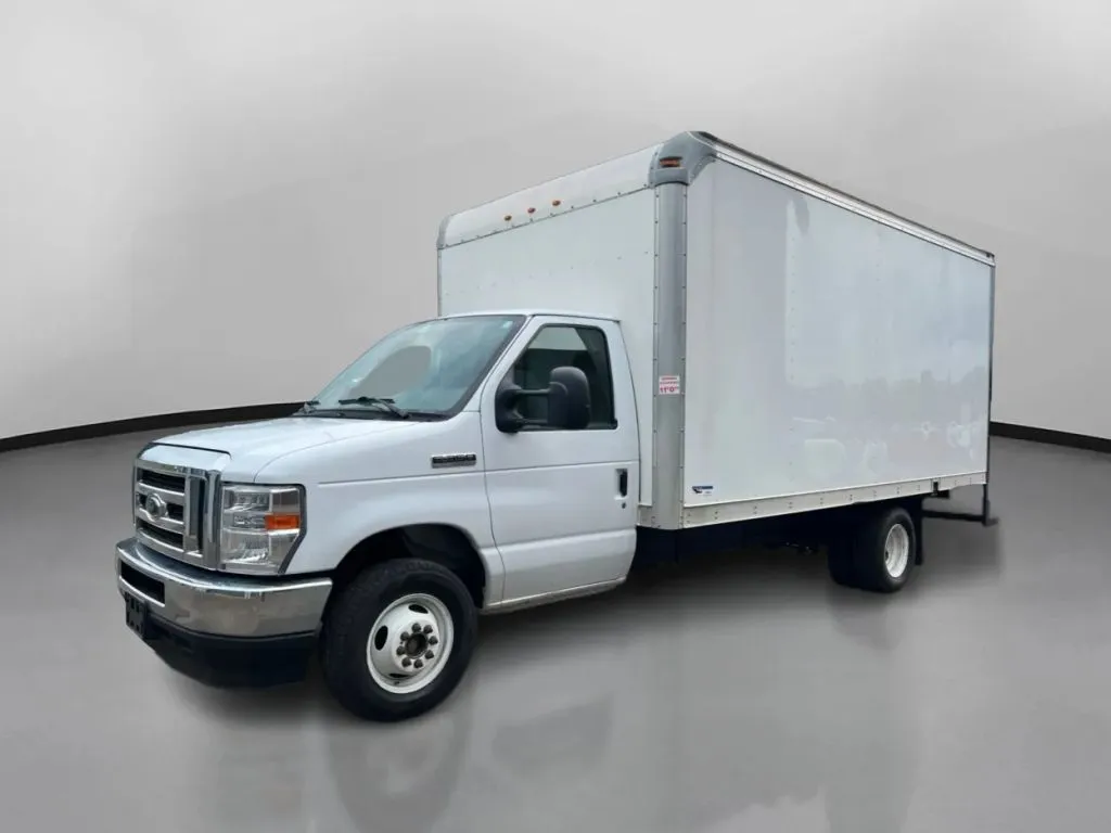 Ford E-350 photo 5