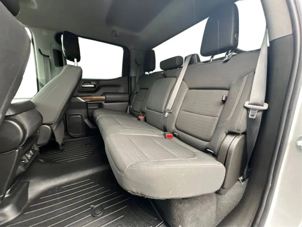 GMC Sierra photo 17