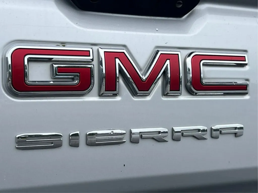 GMC Sierra photo 28