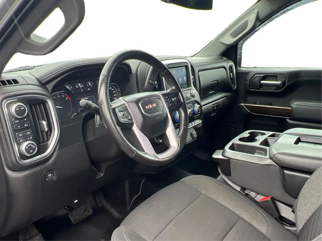 GMC Sierra photo 16