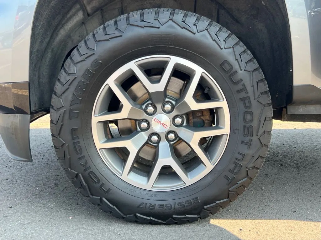 GMC Canyon photo 29