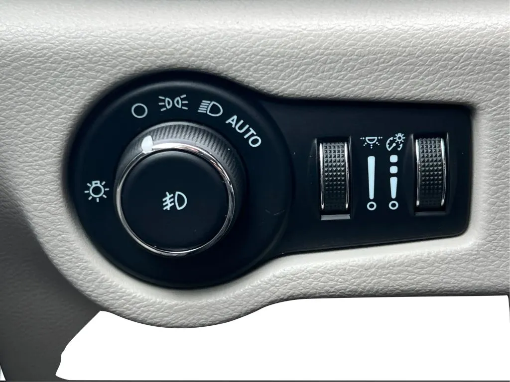 Chrysler Pacifica photo 24