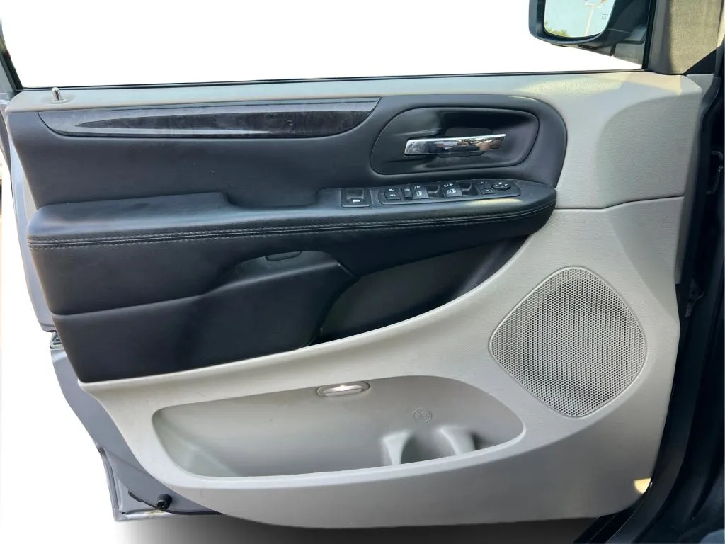Dodge Grand Caravan photo 26