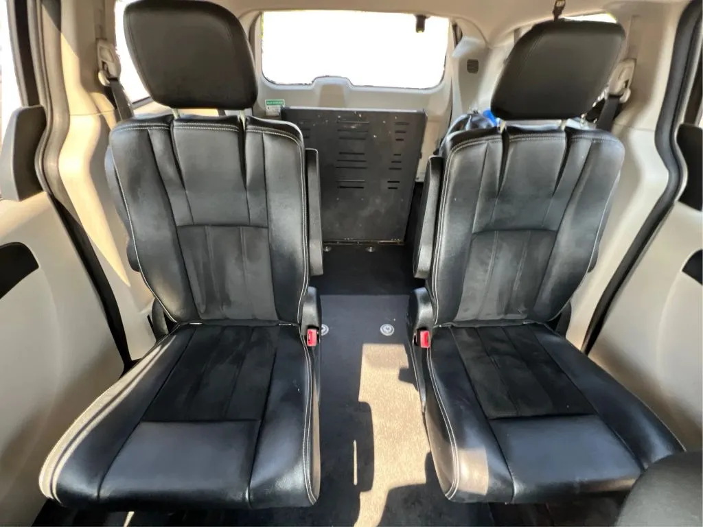 Dodge Grand Caravan photo 19