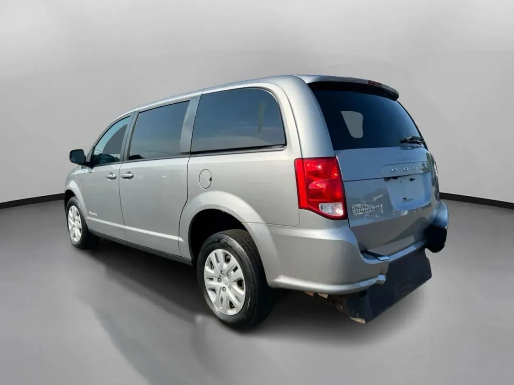 Dodge Grand Caravan photo 13
