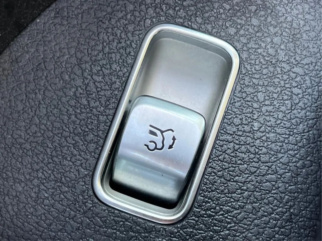 Mercedes-Benz GLS photo 35