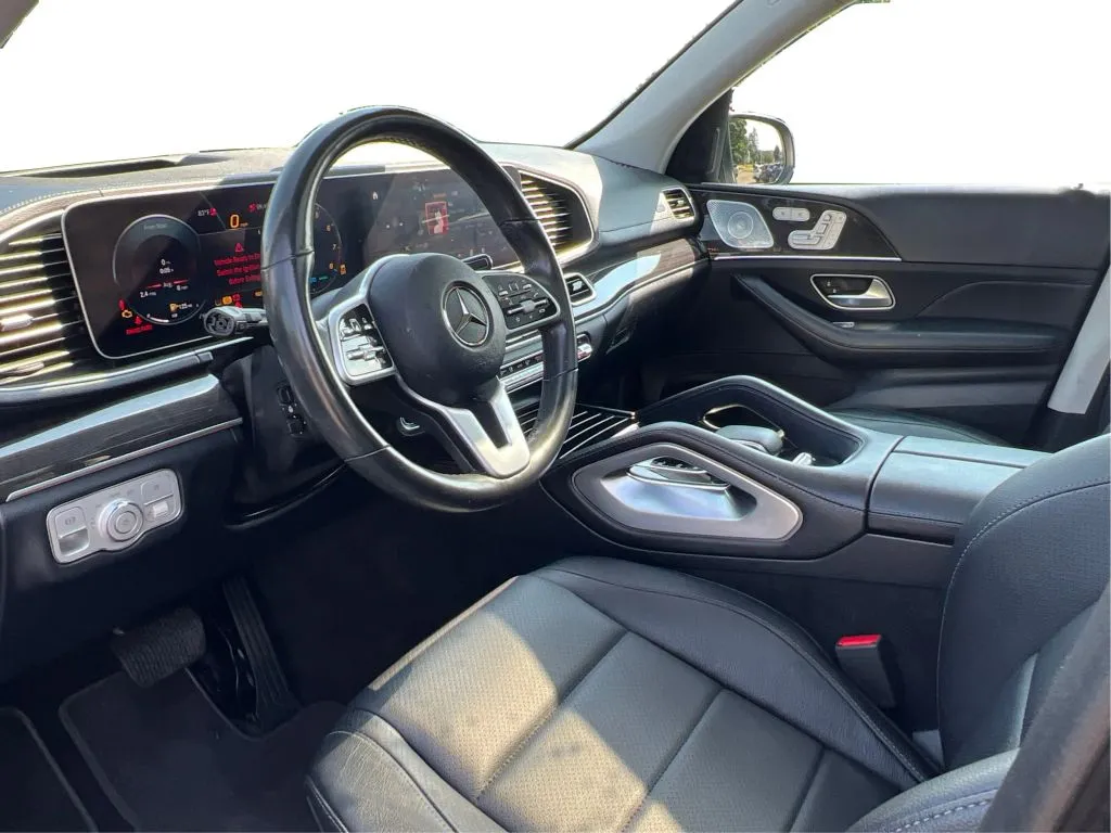 Mercedes-Benz GLS photo 16