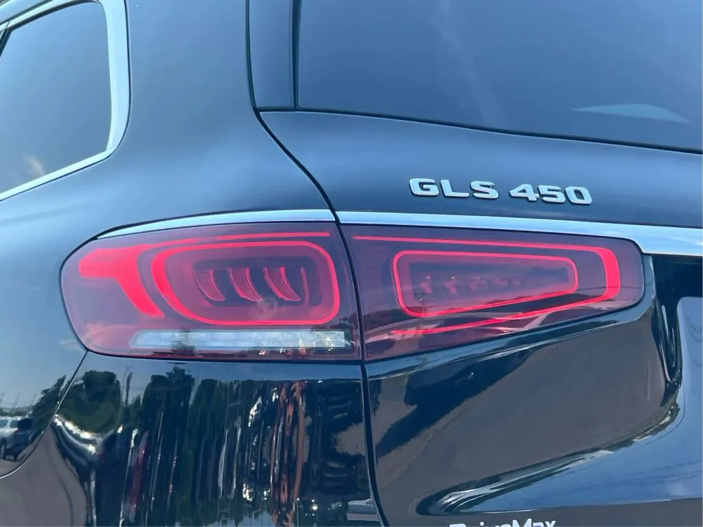 Mercedes-Benz GLS photo 34