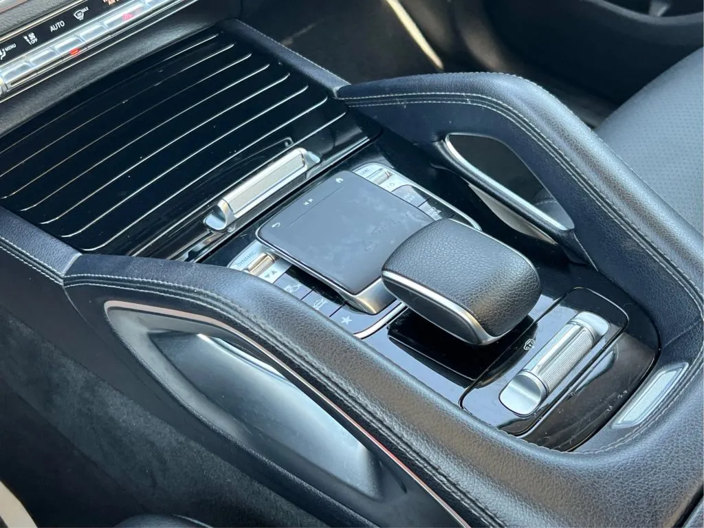 Mercedes-Benz GLS photo 21