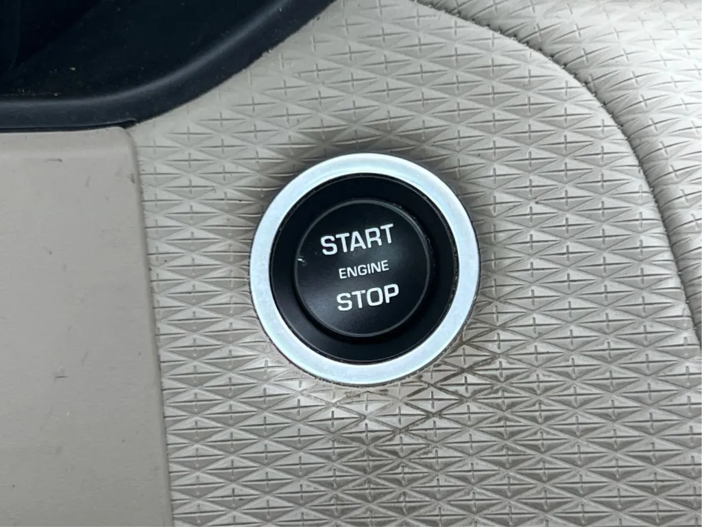 Land Rover Range Rover Velar photo 41