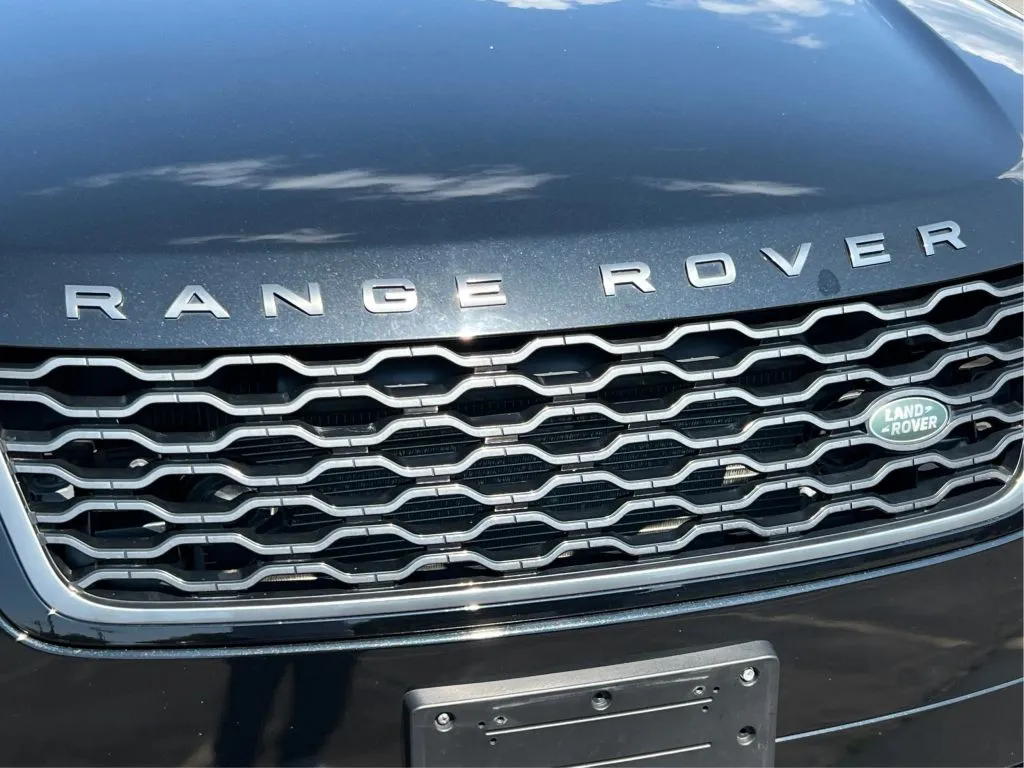 Land Rover Range Rover Velar photo 36